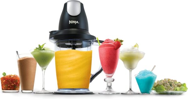 ninja qb1004 blender/food processor with 450 watt base, 48oz pitcher, 16oz chopper bowl, and 40oz processor bowl for shakes, smoothies, and meal prep,black
