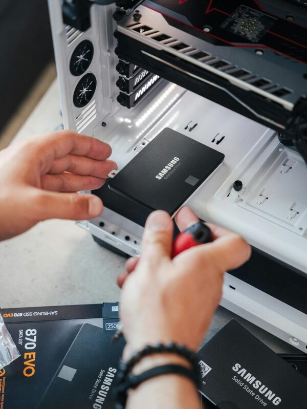 samsung 870 evo sata iii ssd 1tb 2.5” internal solid state drive, upgrade pc or laptop memory and storage for it pros, creators, everyday users, mz 77e1t0b/am
