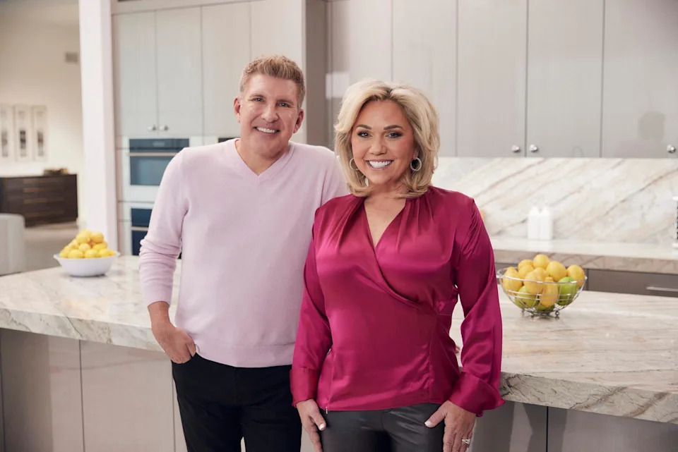 Todd & Julie Chrisley show off their collective 40lbs weight loss in new Nutrisystem photoshoot