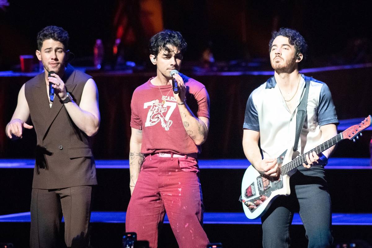 A Jonas Brothers Pop Up Is Headed To L.A. Just Ahead Of Their Show – Here’s When & What To Expect