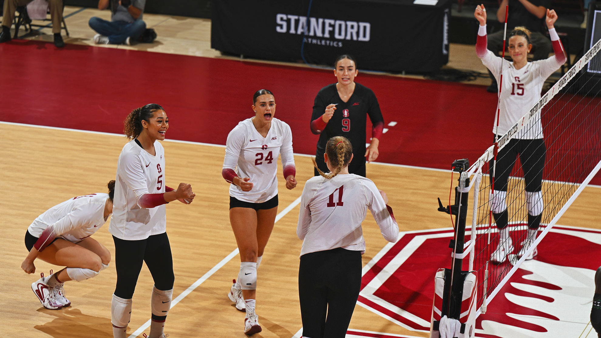 Card Rolls Past Hawaii – Stanford Cardinal