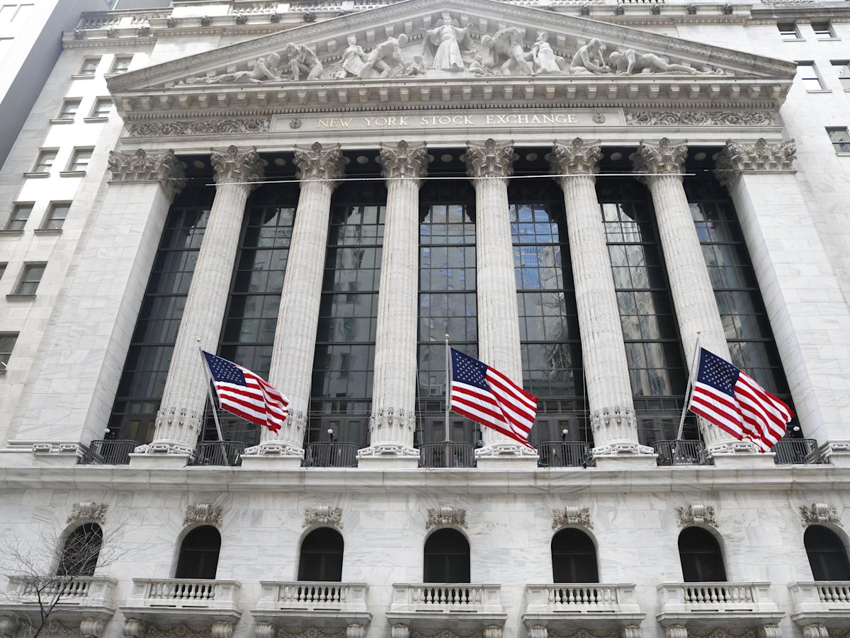 Dow, S&P 500, Nasdaq turn higher as gold powers to fresh high