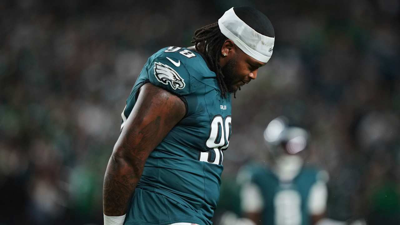 Eagles DT Jalen Carter ejected after spitting on Cowboys QB Dak Prescott in opener