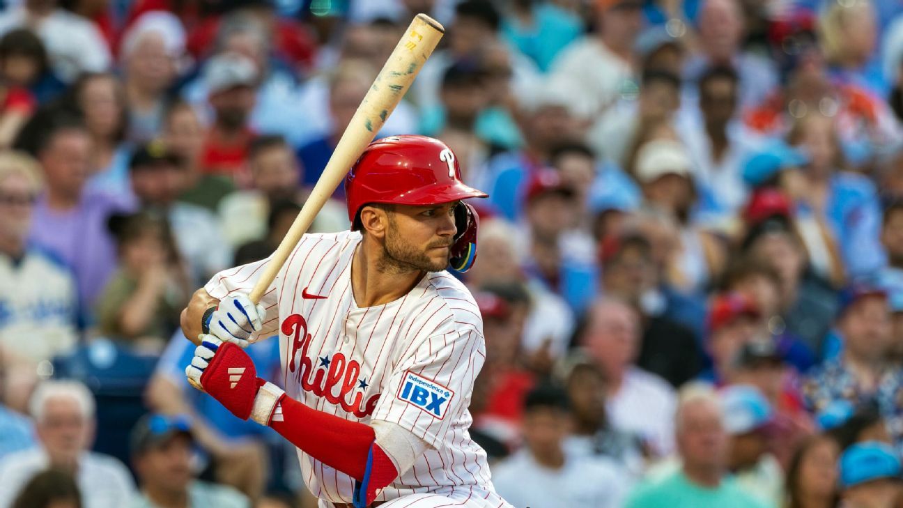 Phillies’ Trea Turner leaves game with hamstring strain