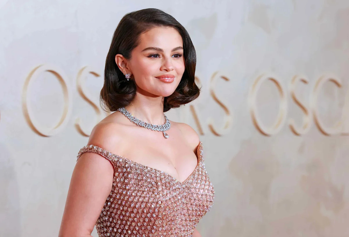 Selena Gomez Goes Pantsless in Nothing but Her Underwear, a Baby Tee, and Glasses