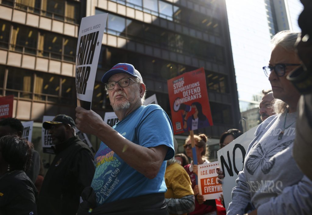 Trump administration starting Chicago immigration ‘blitz’
