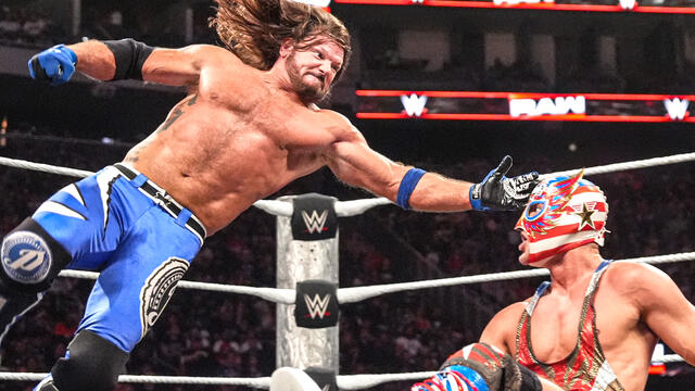 AJ Styles triumphs over El Grande Americano with help from Dragon Lee: Raw highlights, Sept. 8, 2025 WWE Photo