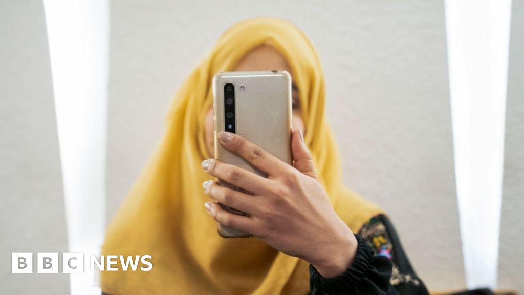 Afghan women lose their ‘last hope’ as Taliban shut down internet