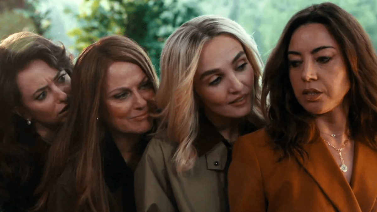 Aubrey Plaza Should Guest Star in ‘The Hunting Wives’ Season 2