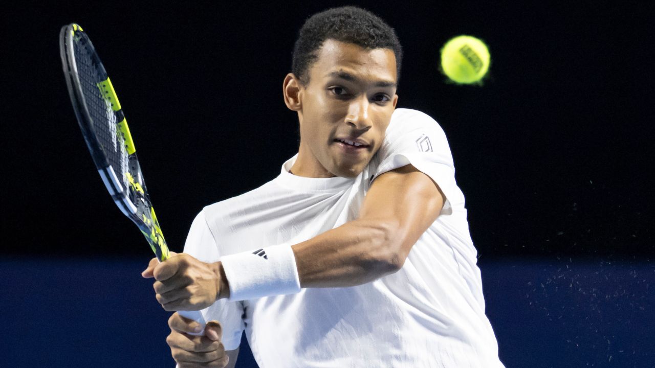 Felix Auger-Aliassime beats Gabriel Diallo in Canadian clash at Swiss Indoors