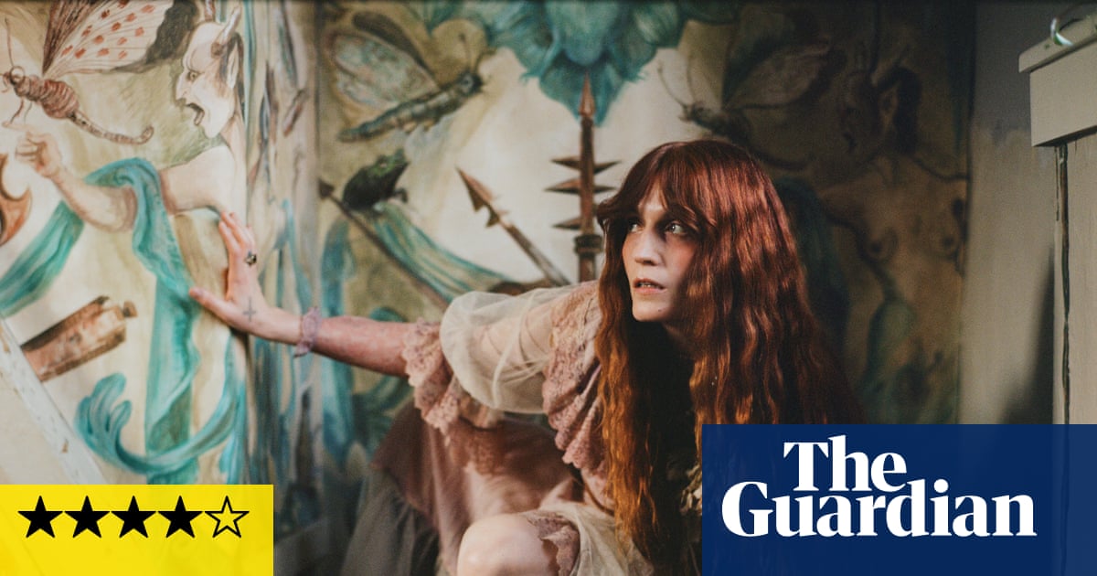 Florence + the Machine: Everybody Scream review – alt-rock survivor surveys her kingdom with swagger | Pop and rock Florence + the Machine: Everybody Scream review – alt-rock survivor surveys her kingdom with swagger | Pop and rock