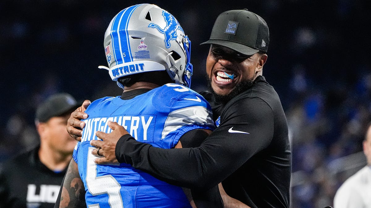 Lions RB David Montgomery throws TD pass vs Bengals in NFL Week 5