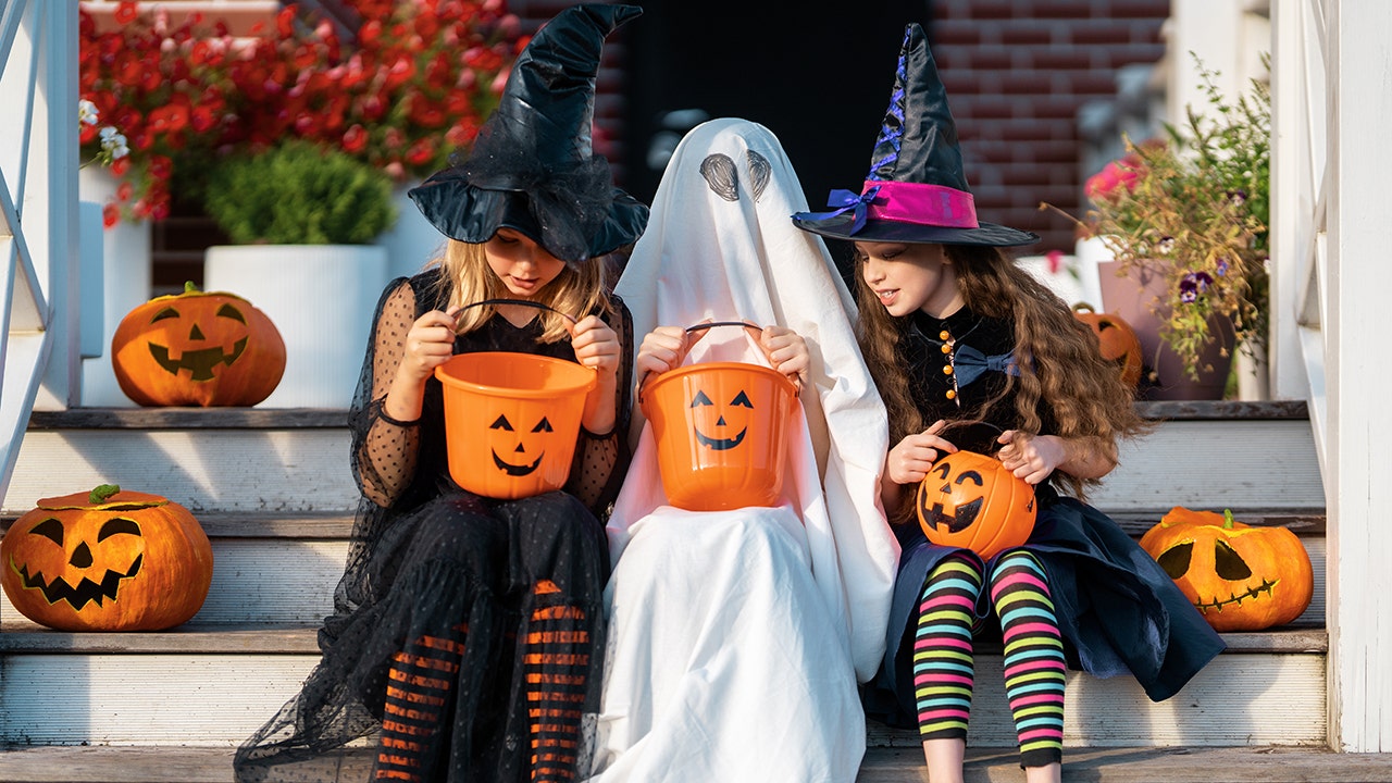 Michigan candy company recalls peanut and cashew bars days before Halloween Michigan candy company recalls peanut and cashew bars days before Halloween