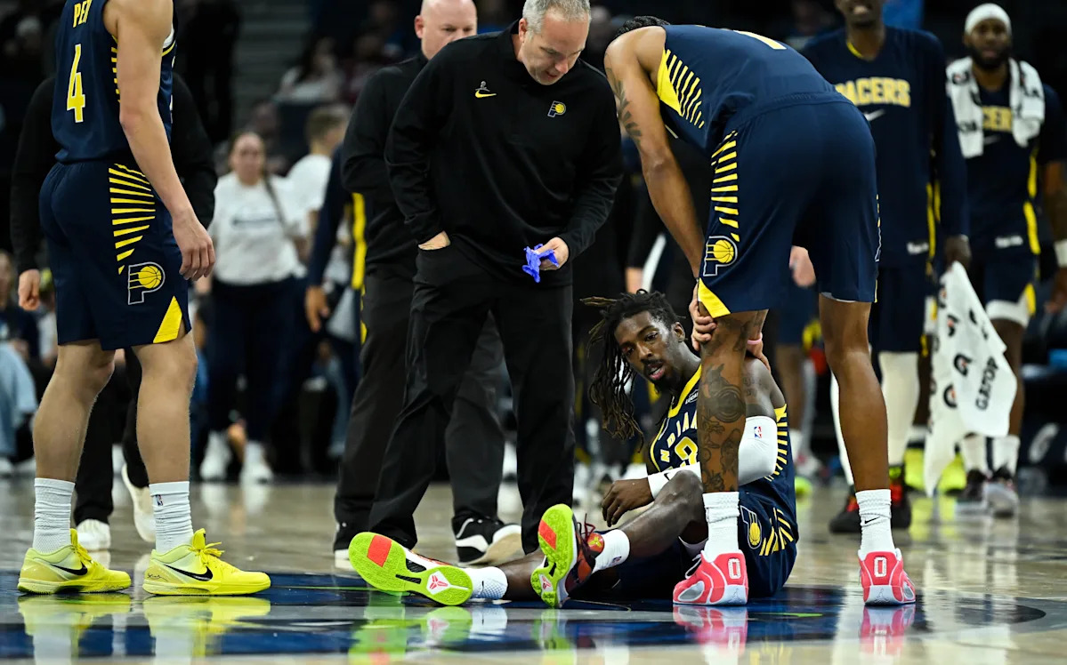 Pacers’ Delon Wright leaves preseason win over Timberwolves after brutal head collision with Jaylen Clark