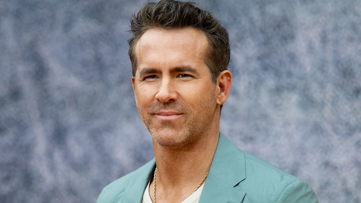 Ryan Reynolds reads intimate text aloud on Live with Kelly and Mark after almost missing guest appearance