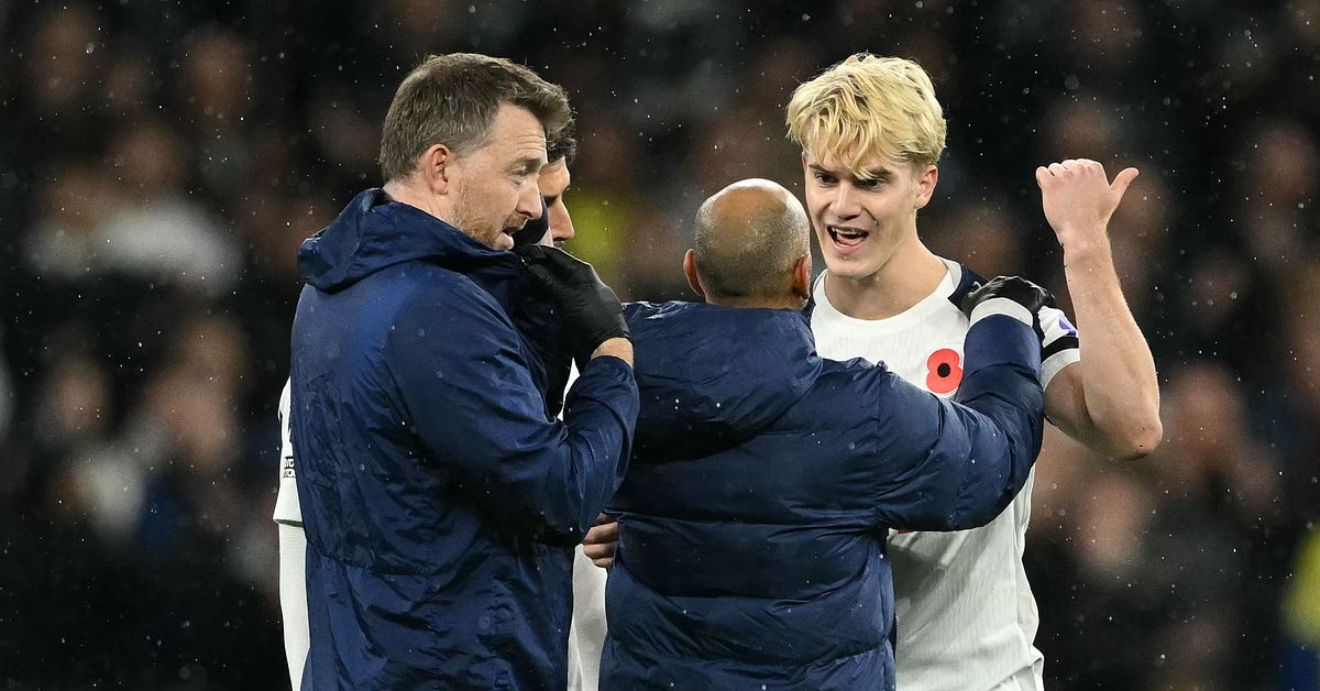 Fotboll: Lucas Bergvall tvingades ut mot Chelsea