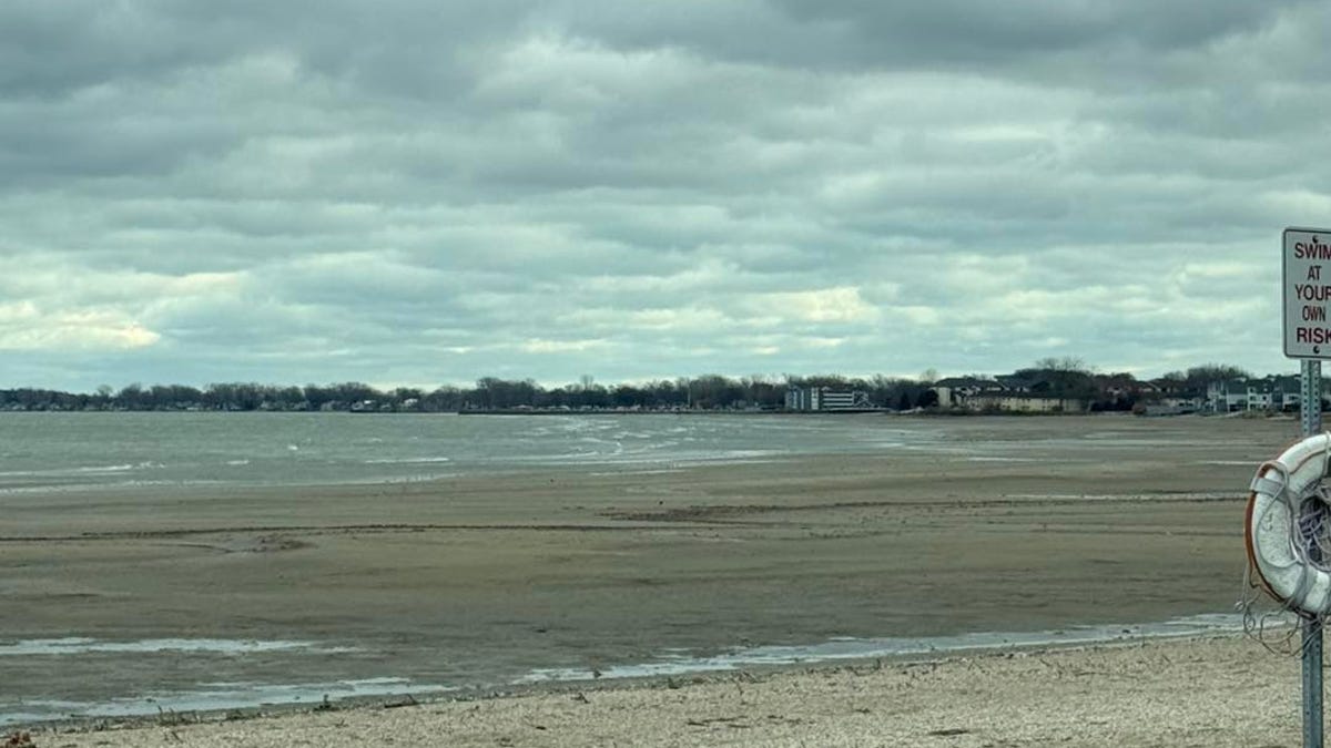 High winds causing water to ‘vanish’ from western Lake Erie