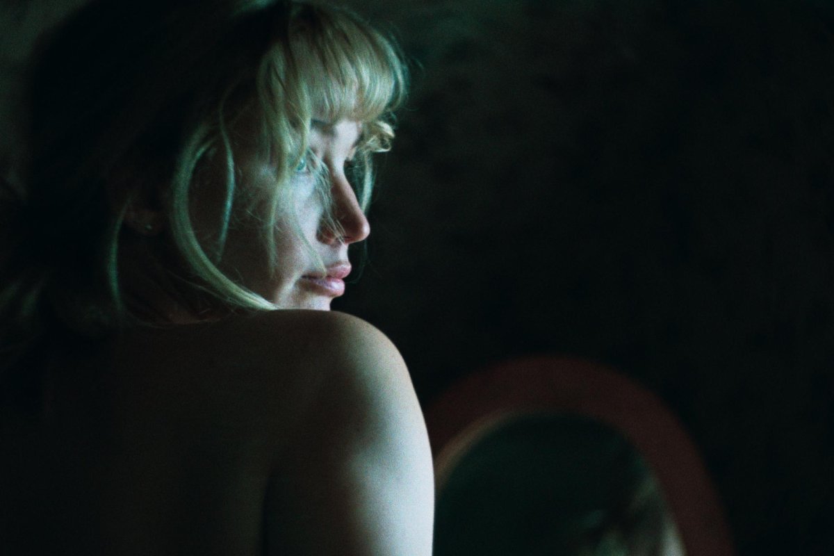 Movie review: Sexy, bleak Jennifer Lawrence powers ‘Die My Love’