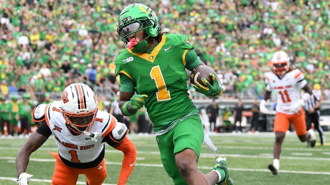 Oregon leading receiver Dakorien Moore ruled out vs. Iowa