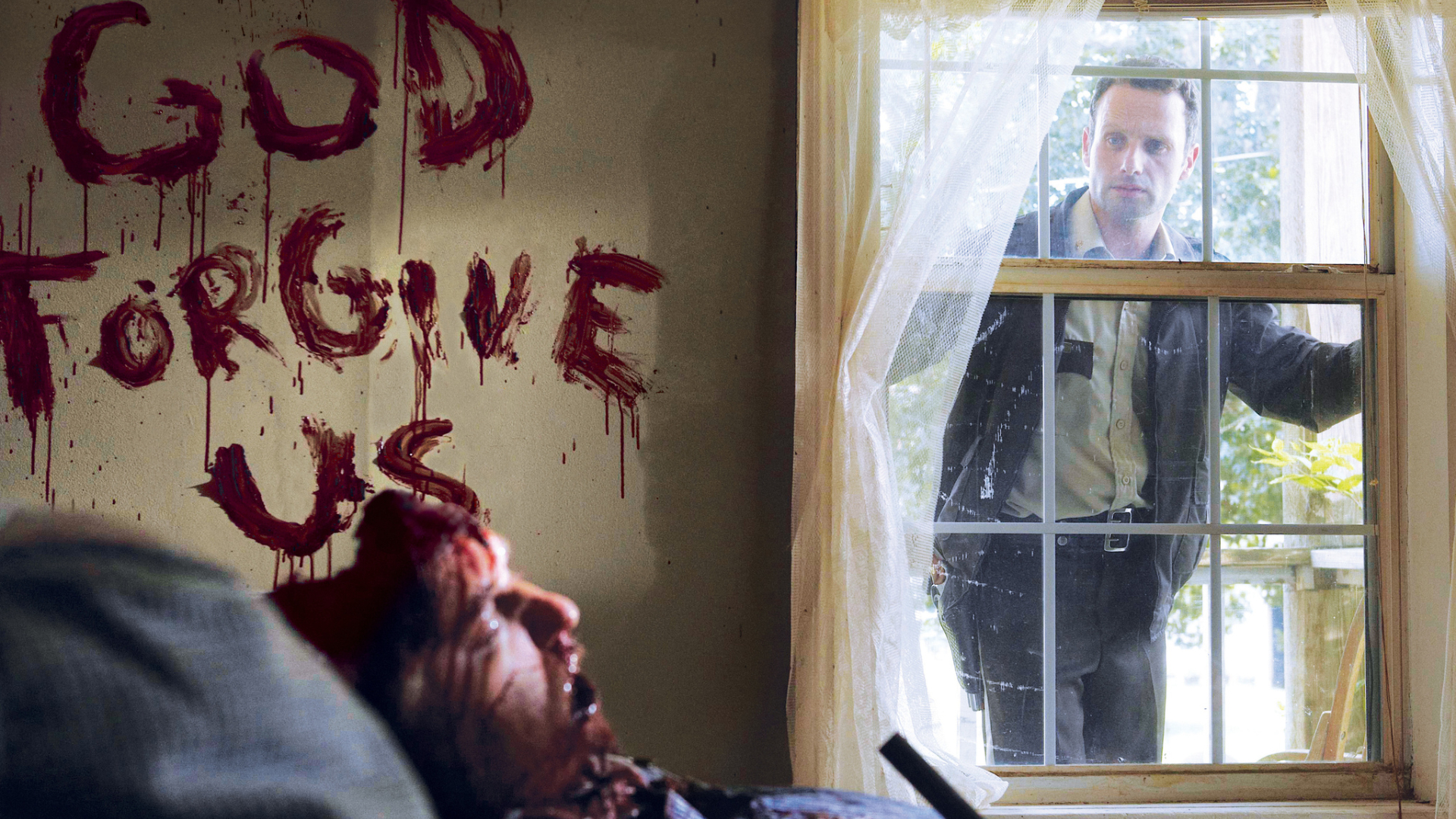 Andrew Lincoln as Rick Grimes in The Walking Dead season 1 episode 1 Days Gone Bye