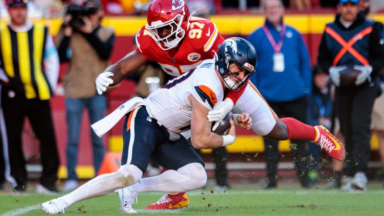 Top props and game picks for Week 11: Why Chiefs-Broncos stays under