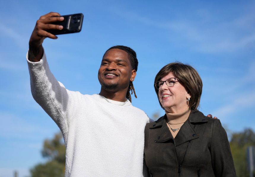 Jamal Hinton and Wanda Dench take a selfie. The two have been friends since 2016 when a text sent by Dench to her grandson was instead received by Hinton.