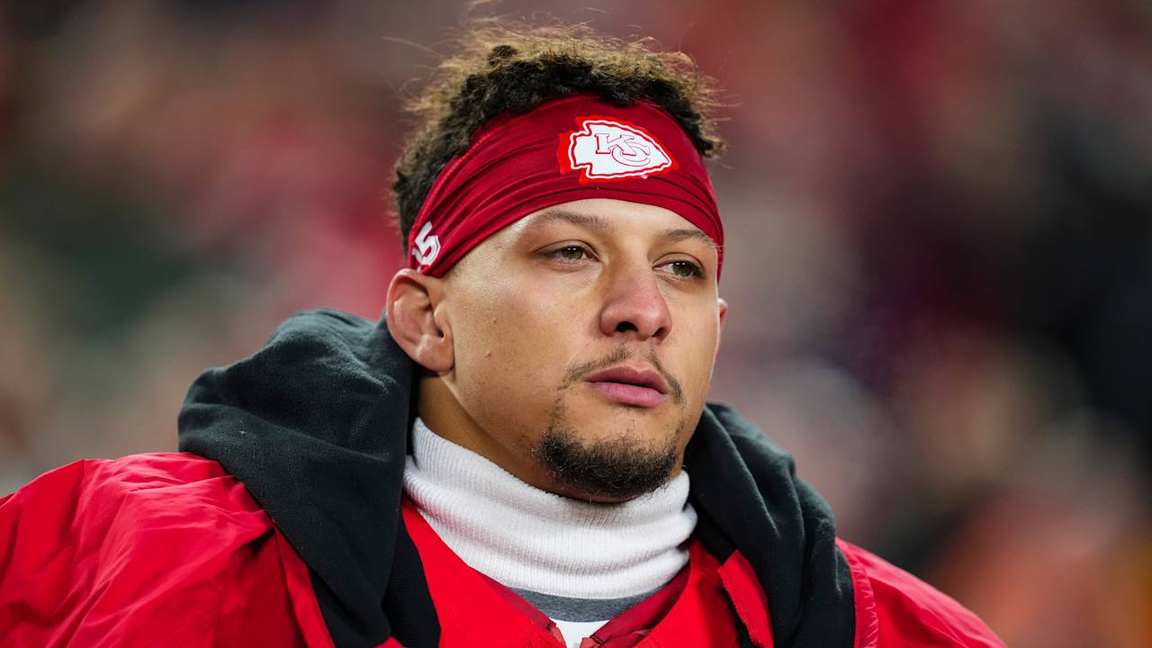 Chiefs QB Patrick Mahomes begins rehab after knee surgery with eye on Week 1 return in 2026