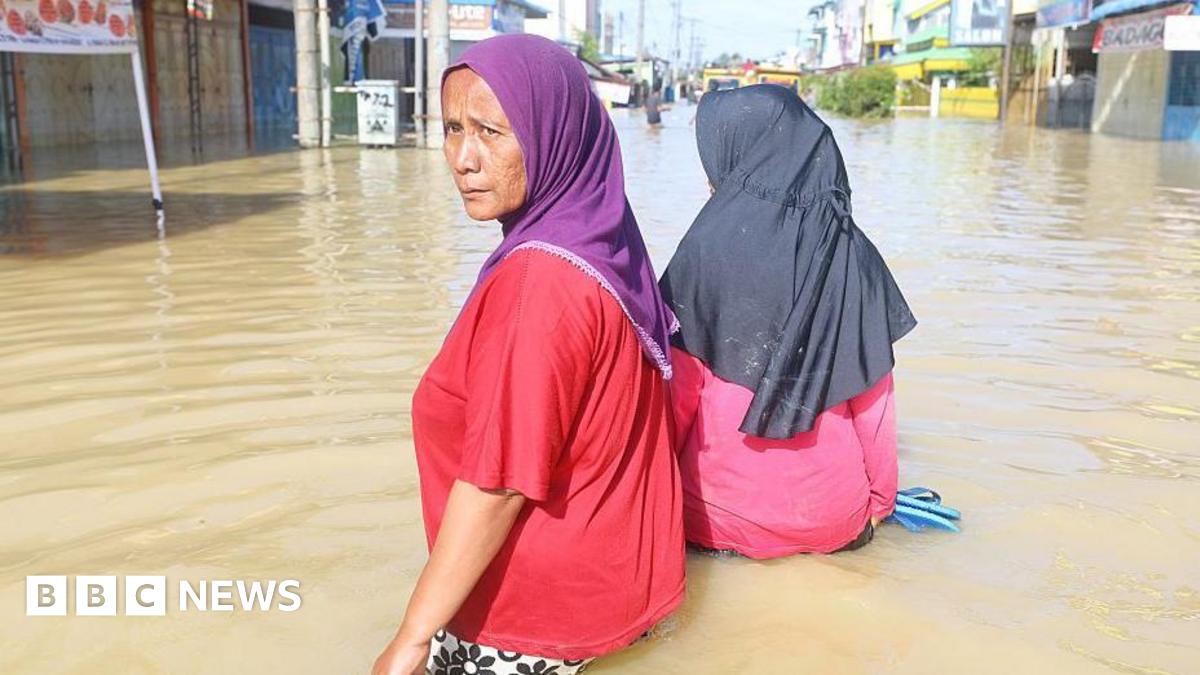 Desperate hunt for food and water as Indonesia floods death toll rises to 502