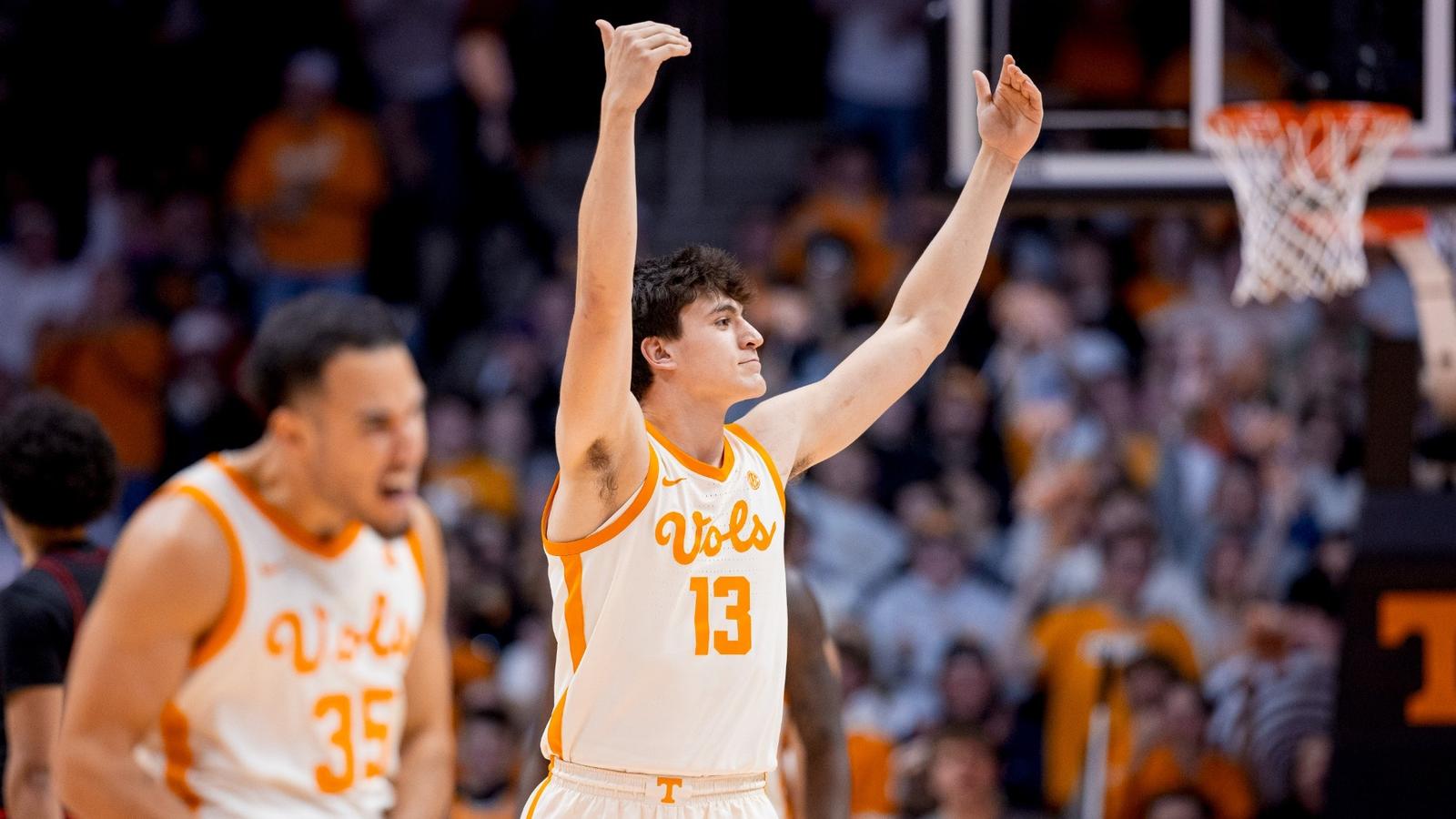 HOOPS CENTRAL: #20/23 Tennessee vs. Gardner-Webb