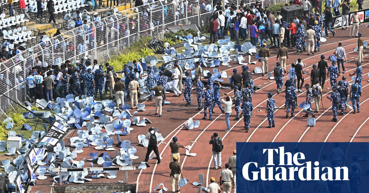Lionel Messi’s India tour starts in chaos as angry fans throw seats on to pitch | Lionel Messi