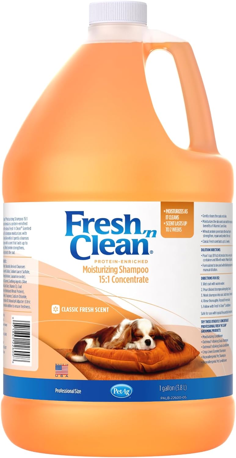 PetAg Fresh ’n Clean Moisturizing Shampoo, Classic Fresh Scent (15:1 Concentrate) – 1 Gallon – Moisturizes with Vitamin E & Aloe Vera – Strengthens & Repairs Coats – Soap Free