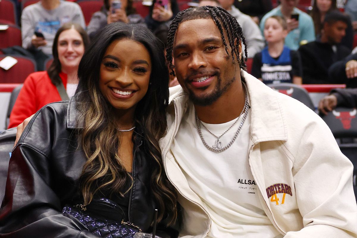 Simone Biles Remembers ‘Random Weird Feeling’ She Had ‘Never Felt Before’ on First Date with Husband Jonathan Owens (Exclusive)