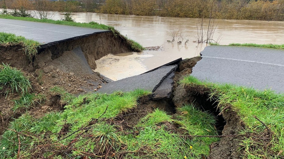 Photo of the Desimone Levee break in King County, Washington