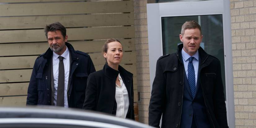 Billy Campbell, Karine Vanasse, and Aaron Ashmore in an episode of Cardinal