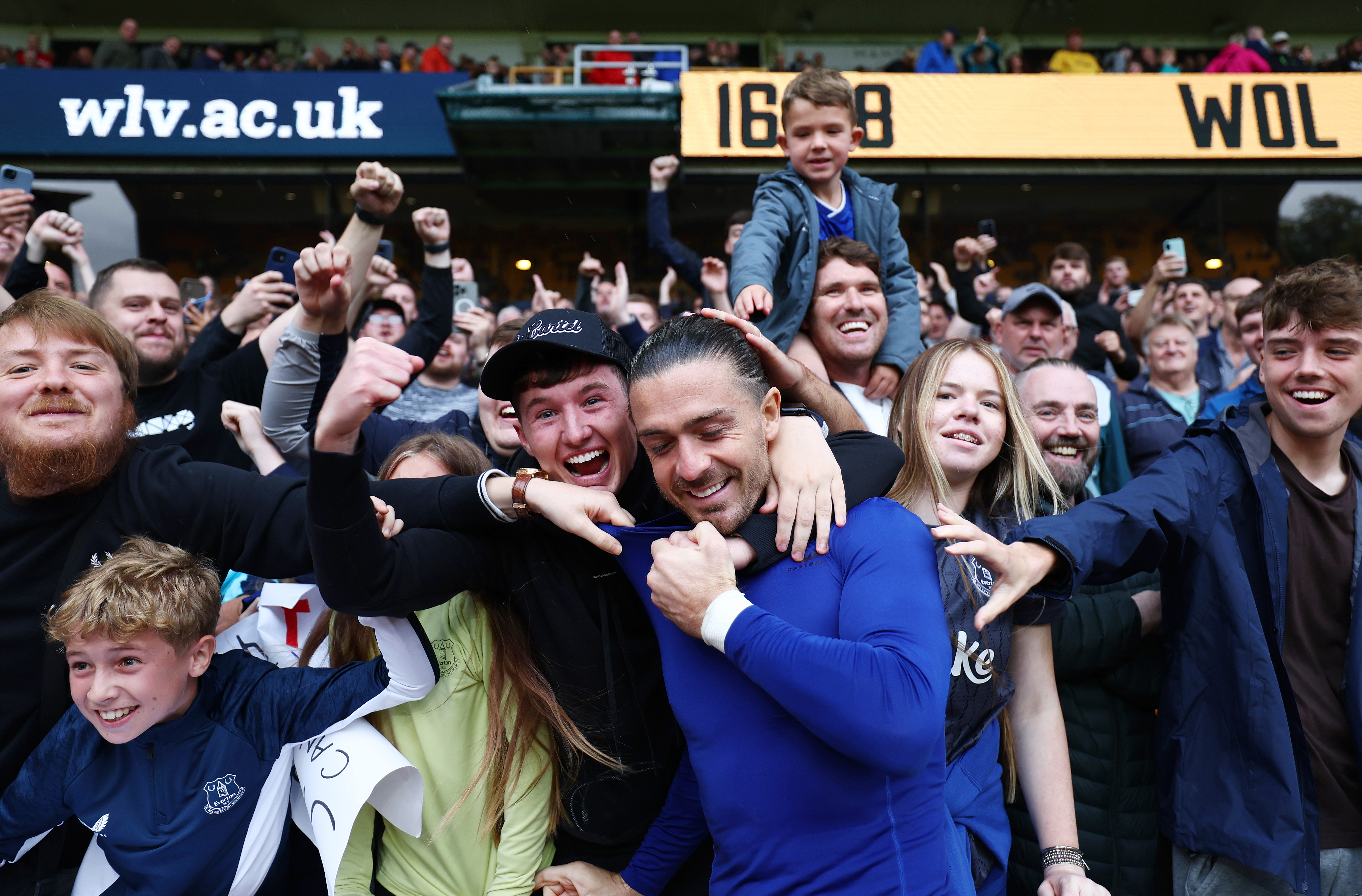 Wolverhampton Wanderers v Everton - Premier League