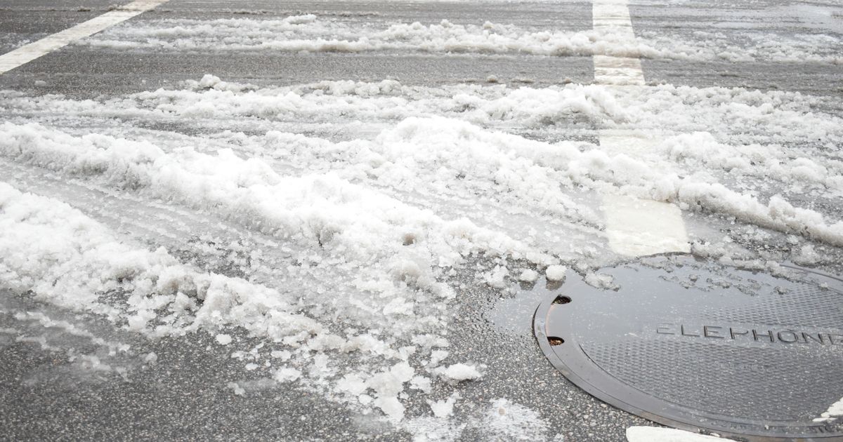 20,000 power outages across NC, roads still very slick :: WRAL.com