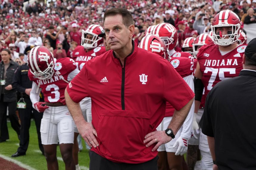 Indiana head coach Curt Cignetti and his team before the Rose Bowl win against Alabama.