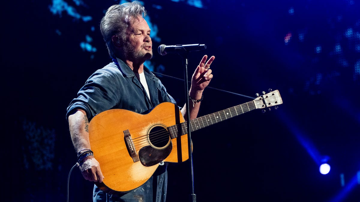 John Mellencamp launches ‘Greatest Hits’ tour with two Michigan stops