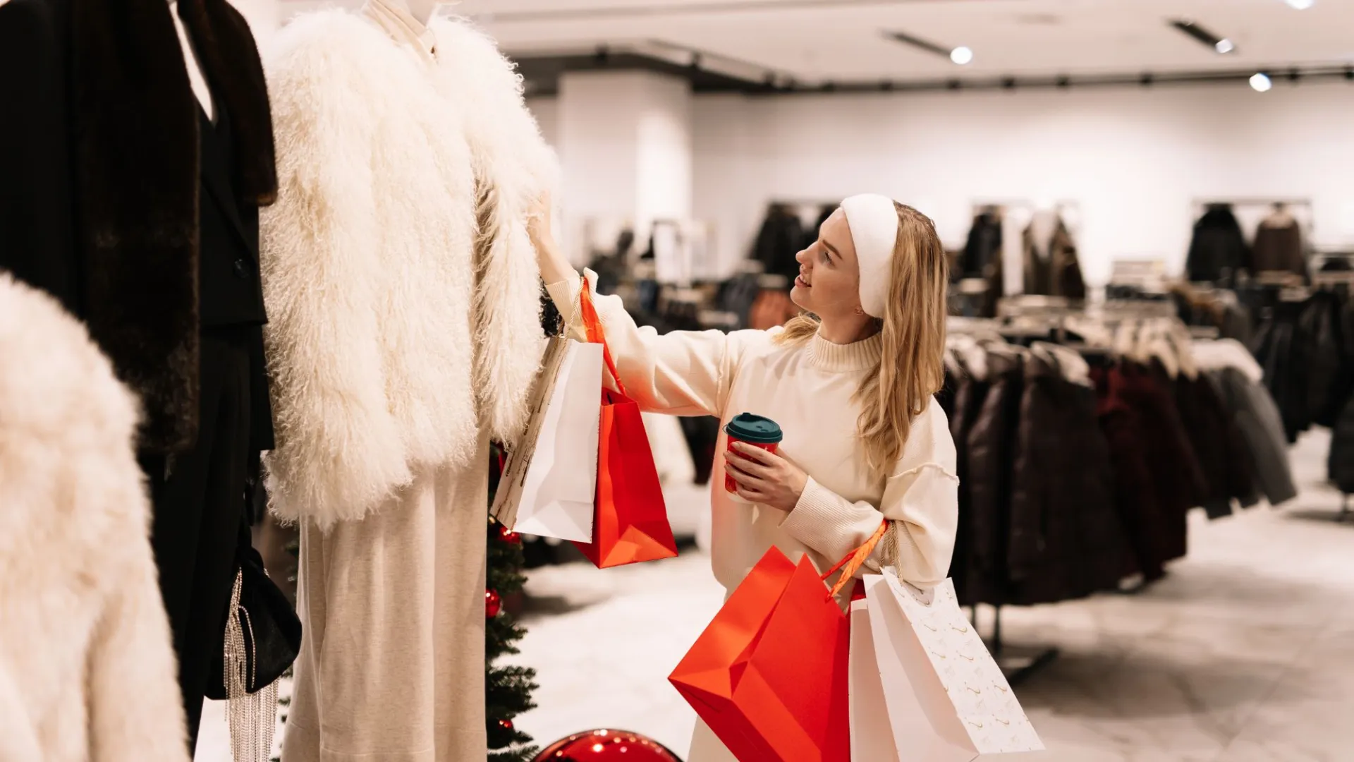 Popular mall finds sneaky way to bypass ‘Sunday shopping ban’