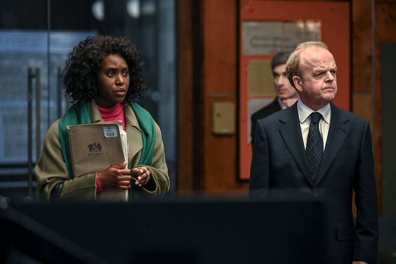 Clare-Hope Ashitey and Toby Jones in Hijack.