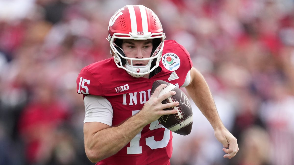 Who is Fernando Mendoza? What to know of Indiana star QB ahead of Peach Bowl