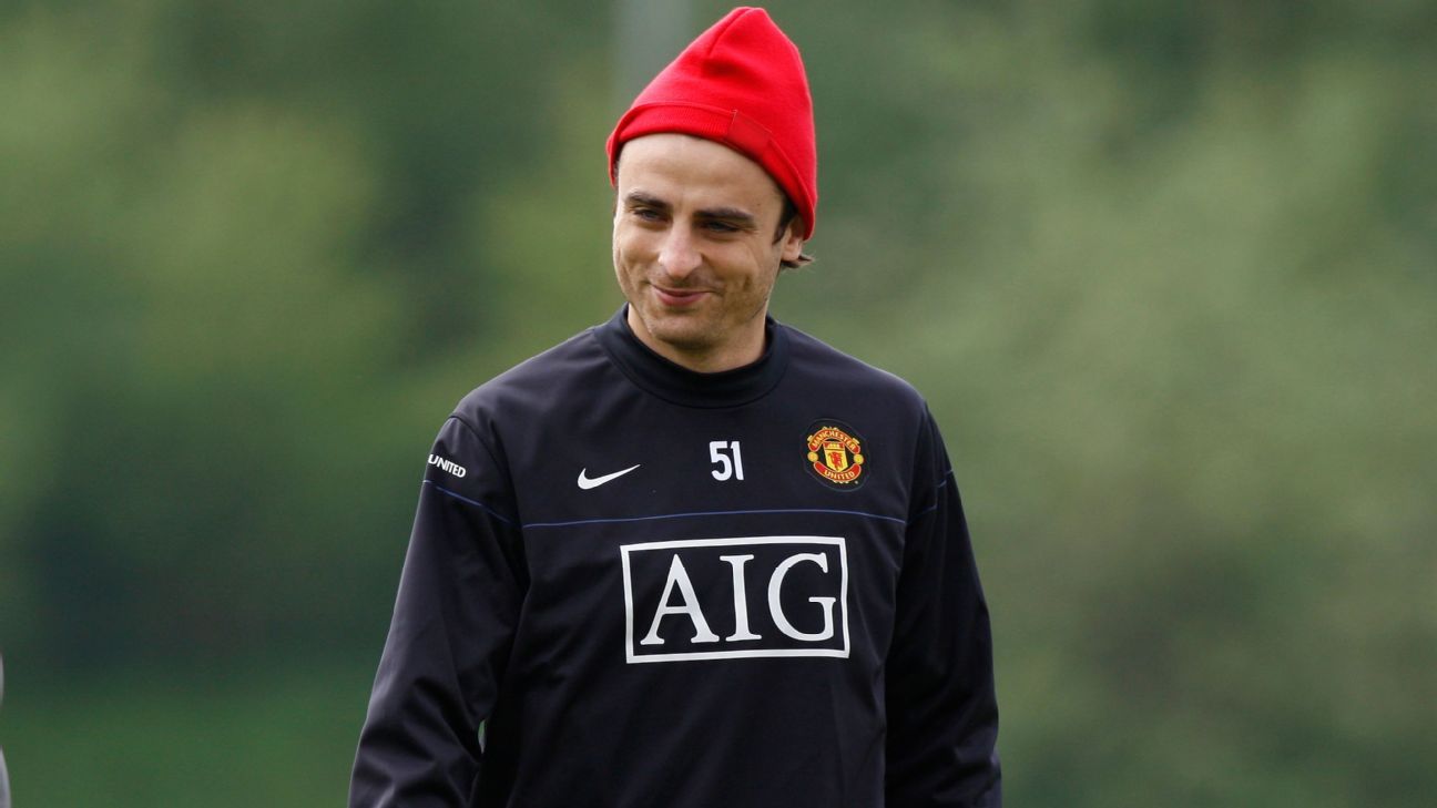 Berbatov urges patience over Carrick’s Man United future
