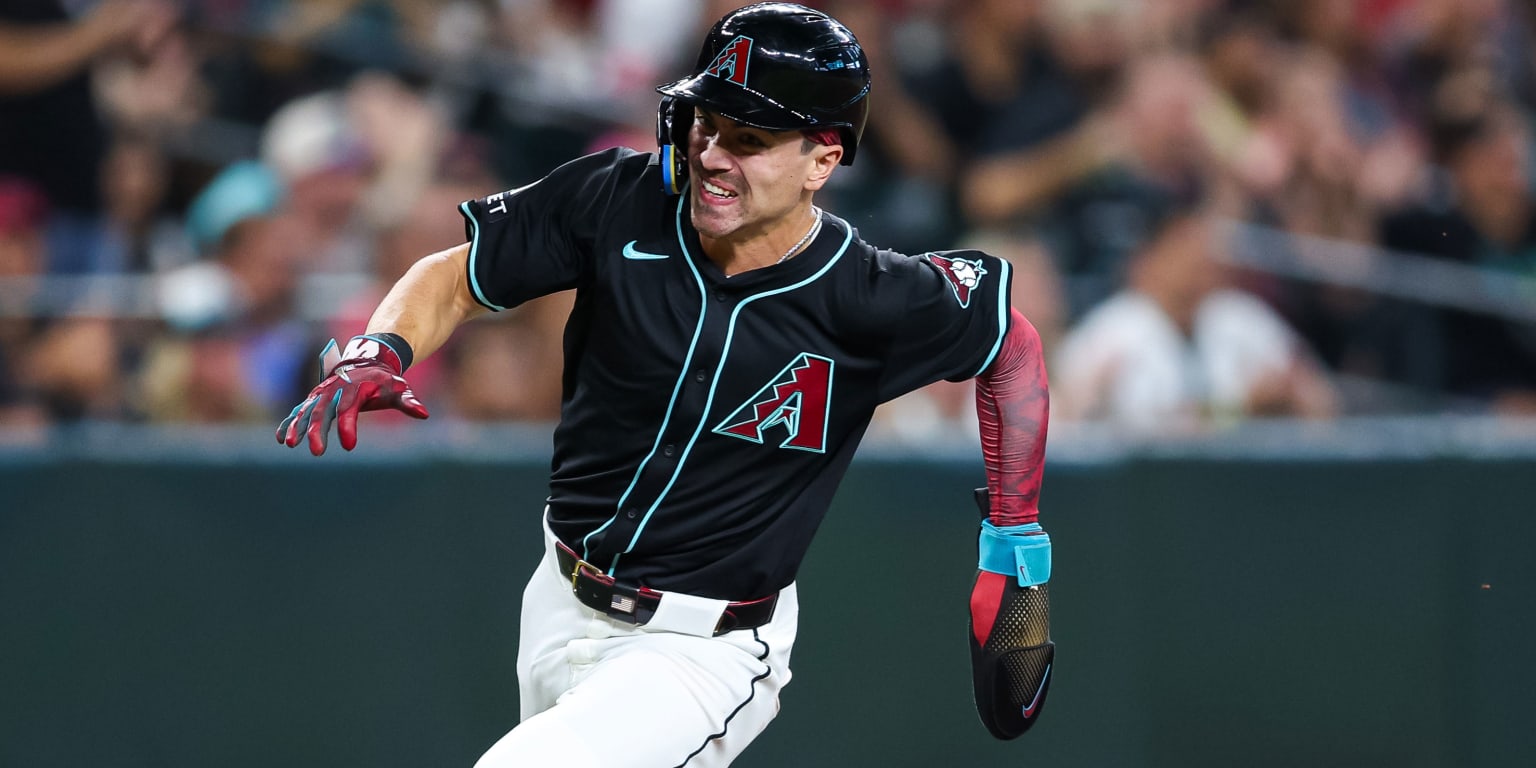 Corbin Carroll has broken hamate bone (source)