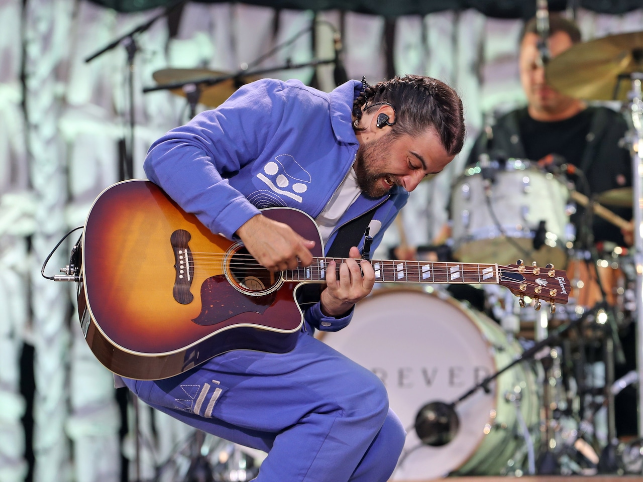 Didn’t get Noah Kahan ‘Great Divide Tour’ tickets? Here’s where you can still buy them