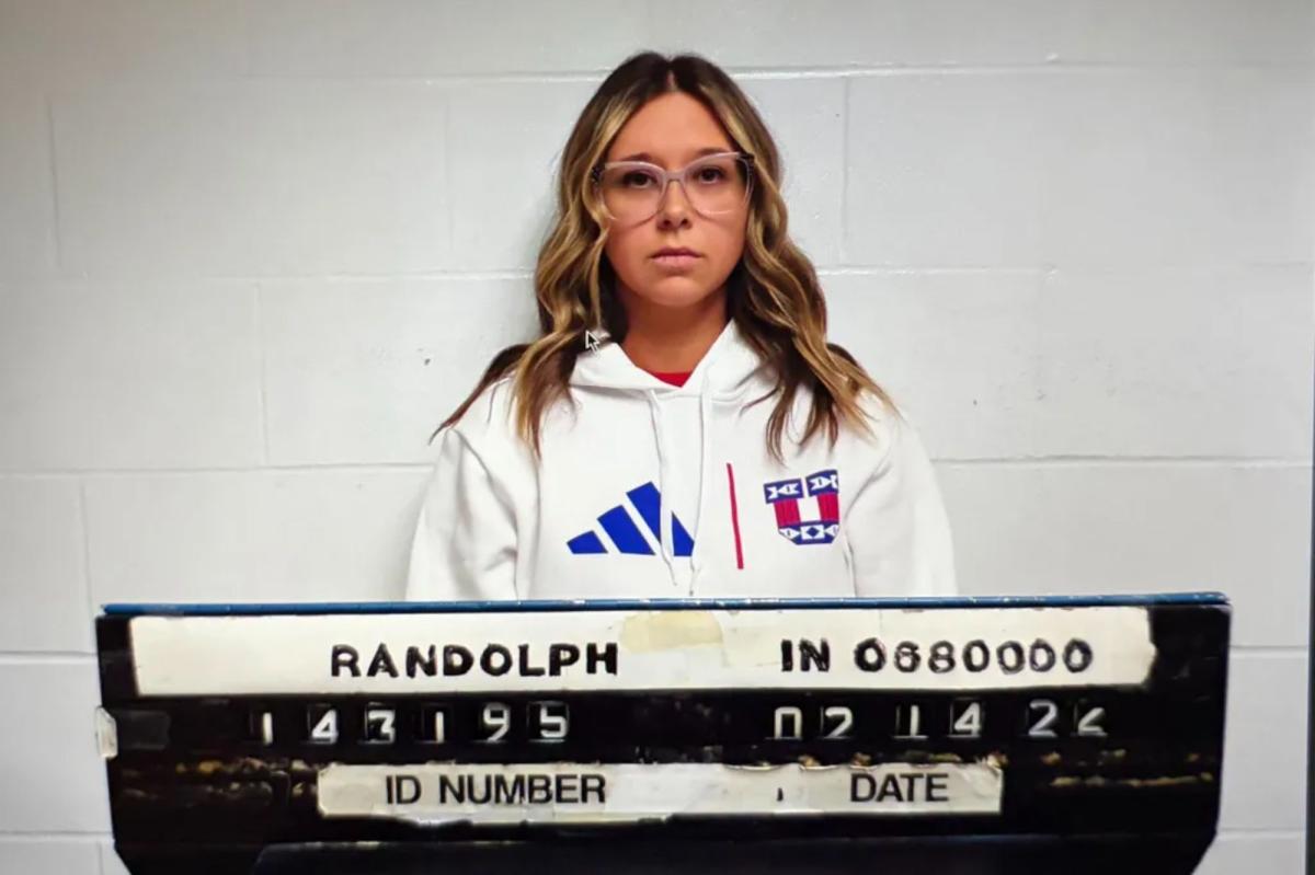 Indiana school secretary accused of having sex with 2 students