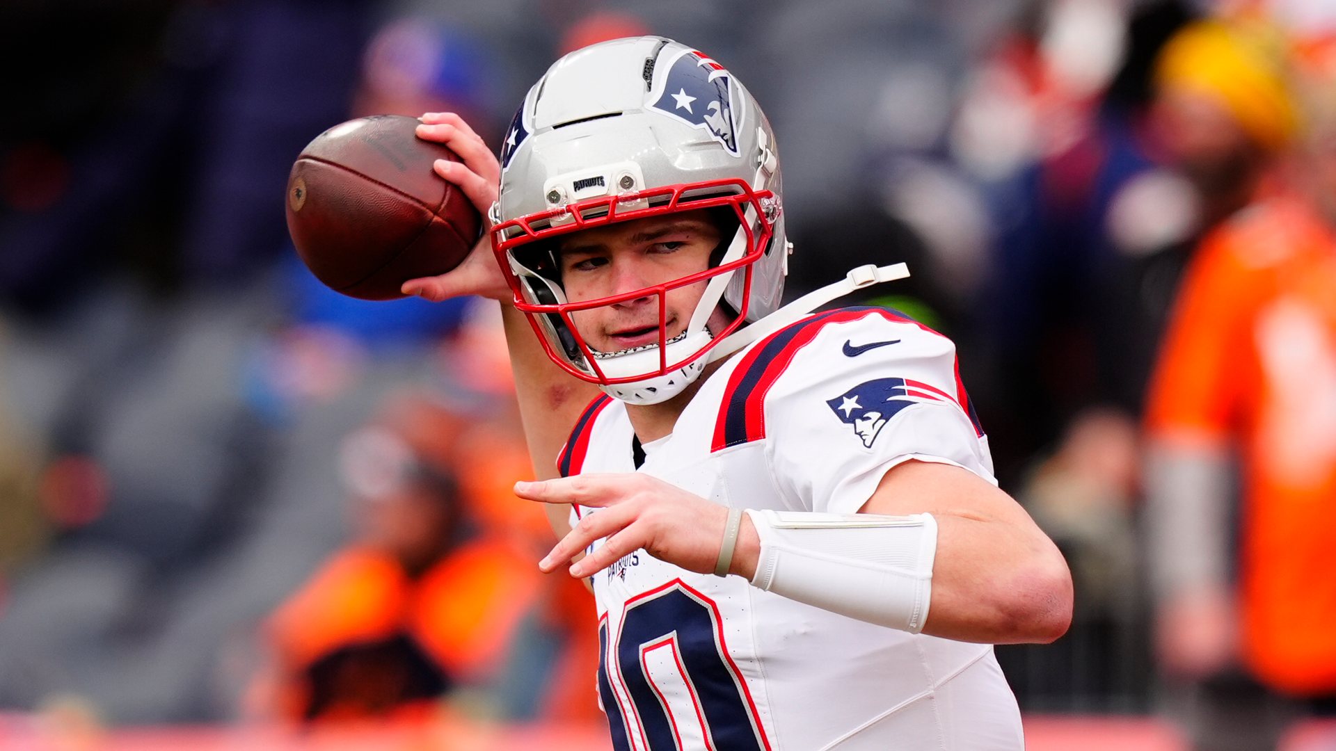 Patriots’ Drake Maye Wins Quarterback Award Over Matthew Stafford