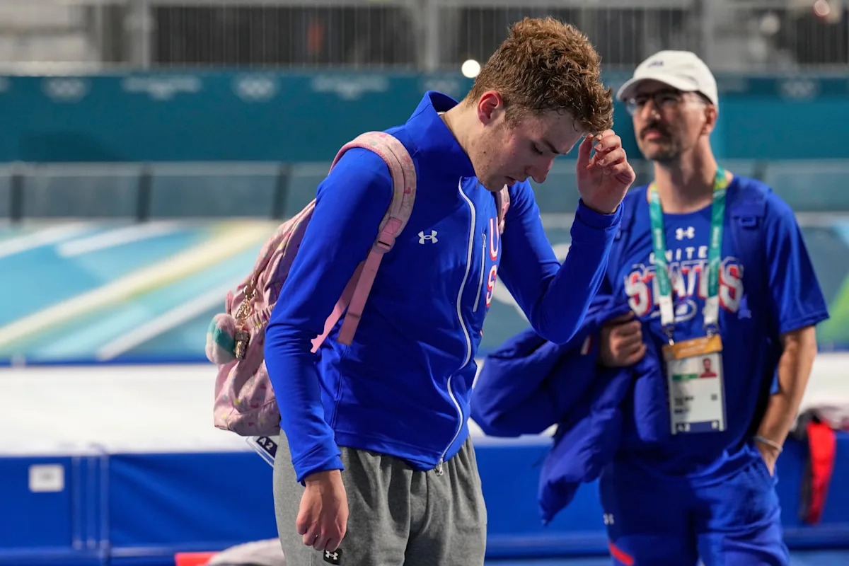 There are no American speedskaters in the Olympic men’s 10,000 meters after Casey Dawson withdraws