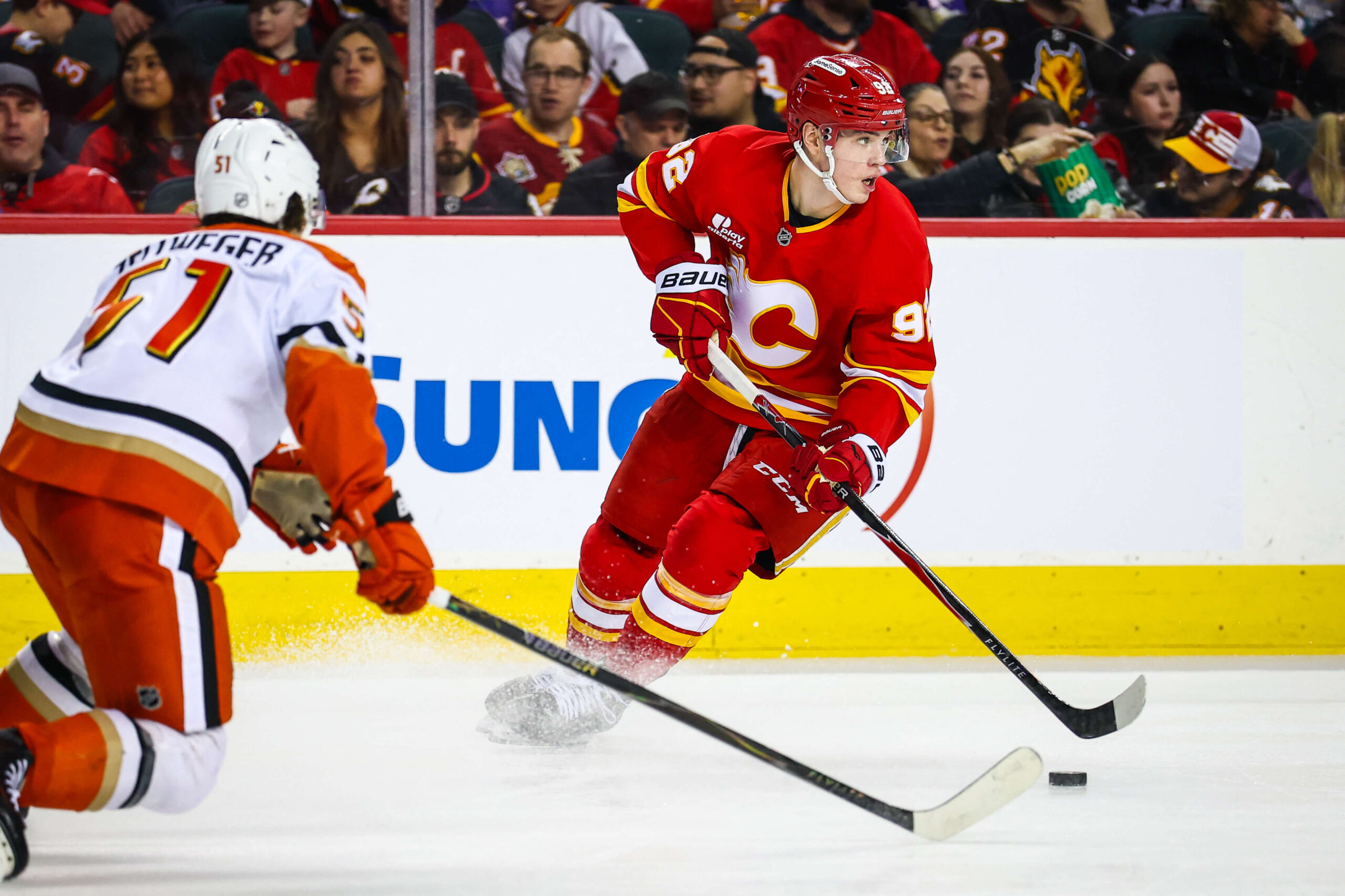 Blues vs Flames Prediction, Picks & Odds for Tonight’s NHL Game