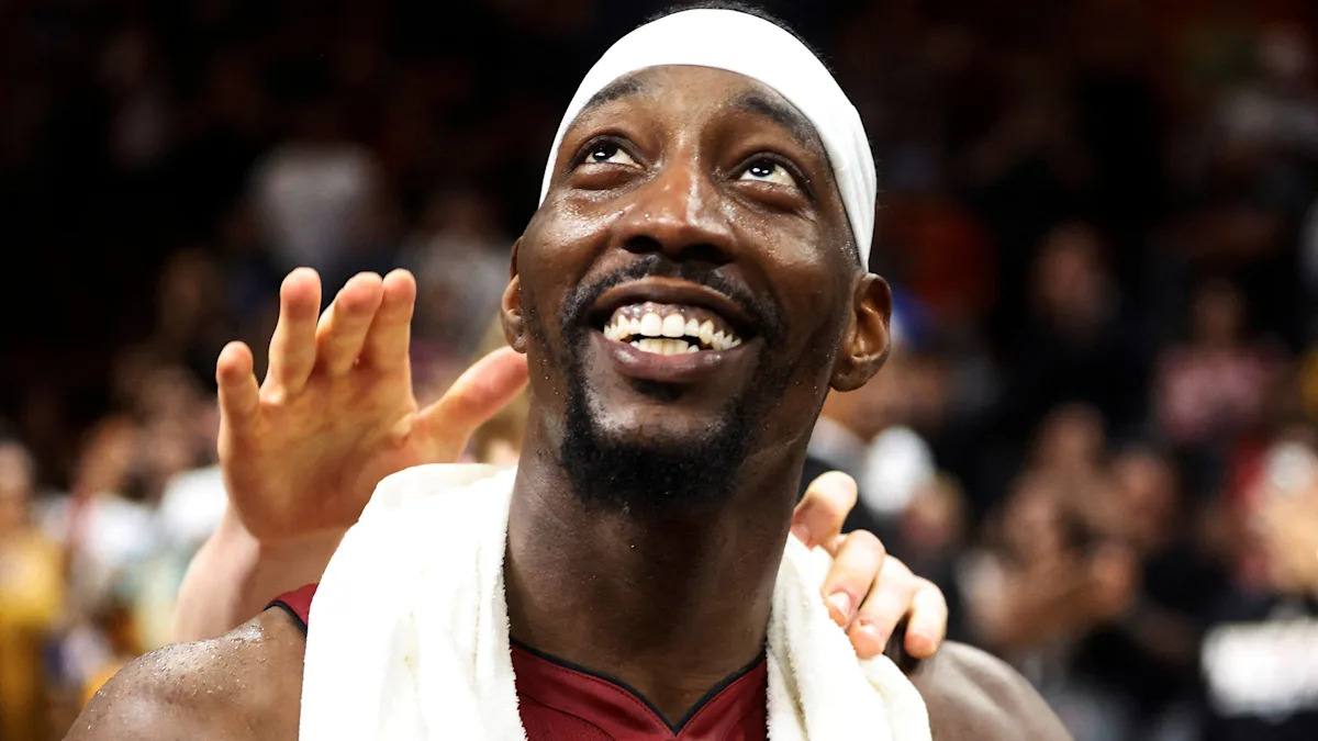 Bucks vs Heat Prediction, Picks & Odds for Tonight’s NBA Game