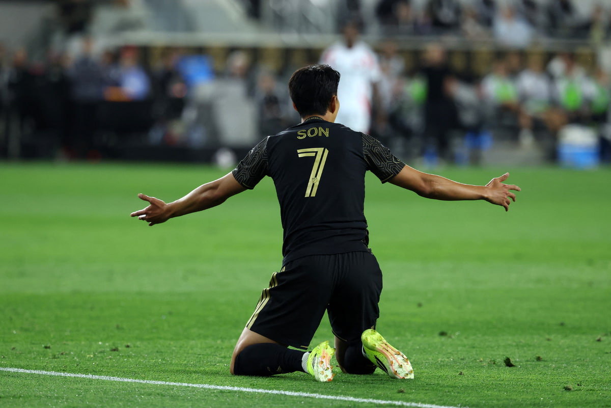 ‘역시 흥부 듀오’ 손흥민 도움-부앙가 골…LAFC, 챔피언스컵에서 LD 알라후엘렌세와 1-1로 비기며 개막 이후 연승 행진 ‘5’에서 끊겼다 : 네이트 스포츠